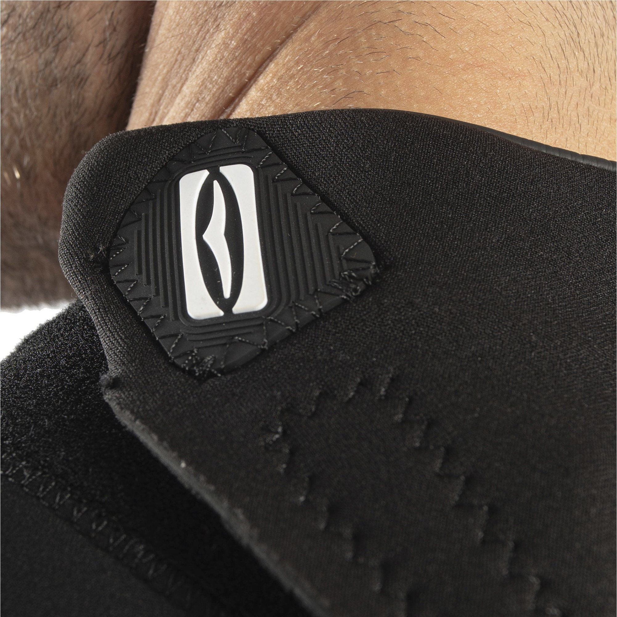 2025 Gul Mens Response 5/3mm GBS Back Zip Wetsuit RE1213-C1 - Navy / Black